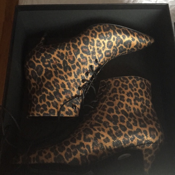 Fancy boots - Picture 4 of 4